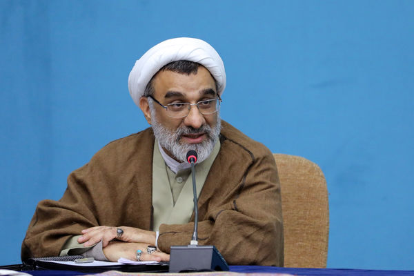 فرهنگ حکمرانی پذیر است نه حکومت پذیر